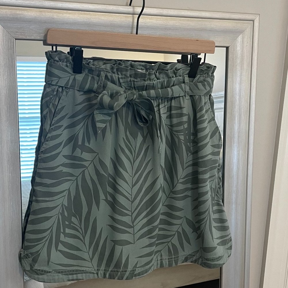 Nicole Miller NY Women's Green Tropical A Line Mini Skirt Size M